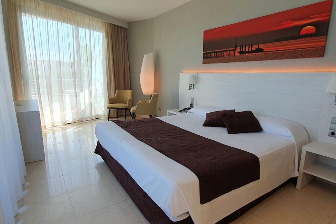 Hotel Miami Mar Sant Carlos de la Ràpita Dış mekan fotoğraf