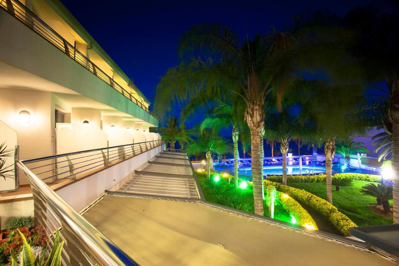 Hotel Miami Mar Sant Carlos de la Ràpita Dış mekan fotoğraf